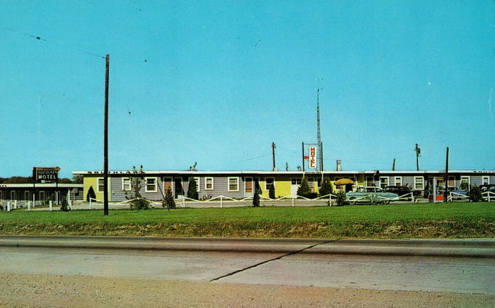 Southlawn Motel - Old Postcard